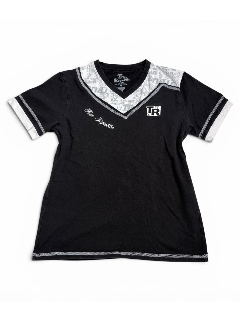 Y2K Streetwear True Republic Script Logo V-Neck Jersey Graphic T-Shirt